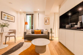 Stylish 1BR Duplex, 3 minutes Blackfriars Station